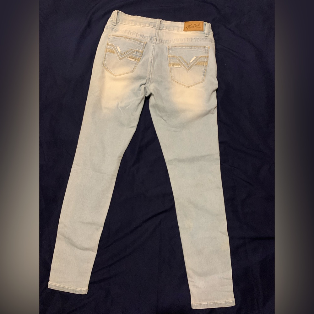 TrueLuck, Size 7/8, Blue light washed